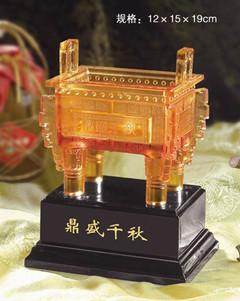 鼎盛千秋 树脂工艺品的吉祥寓意与市场价值解析
